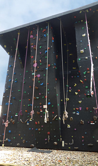 die-natur-in-dir, die natur in dir, Spielgeräte, Rutsche, Schule, Kindergarten, Kletterwand, Boulderwand